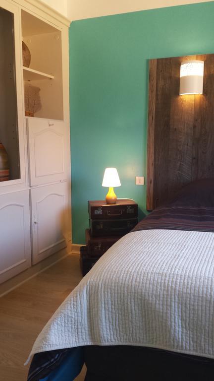 Chambre D'Hotes Le Cypres Bleu Roussillon  Kültér fotó