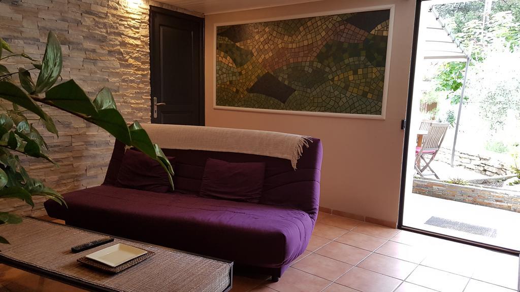 Chambre D'Hotes Le Cypres Bleu Roussillon  Kültér fotó