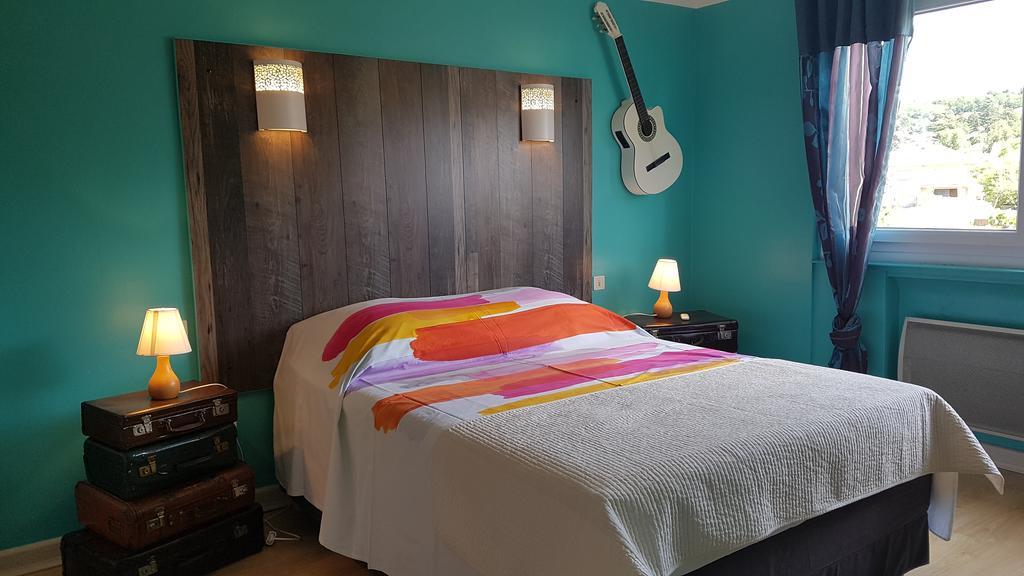 Chambre D'Hotes Le Cypres Bleu Roussillon  Kültér fotó